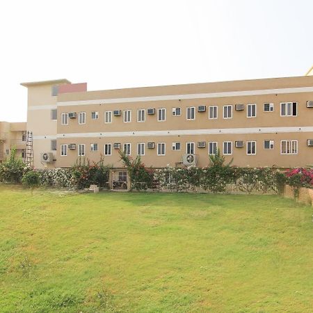 Maple Delite Hotel Lucknow Buitenkant foto