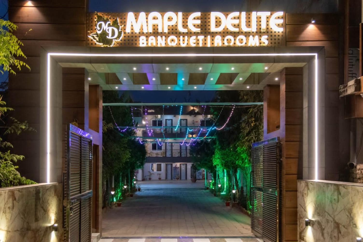 Maple Delite Hotel Lucknow Buitenkant foto