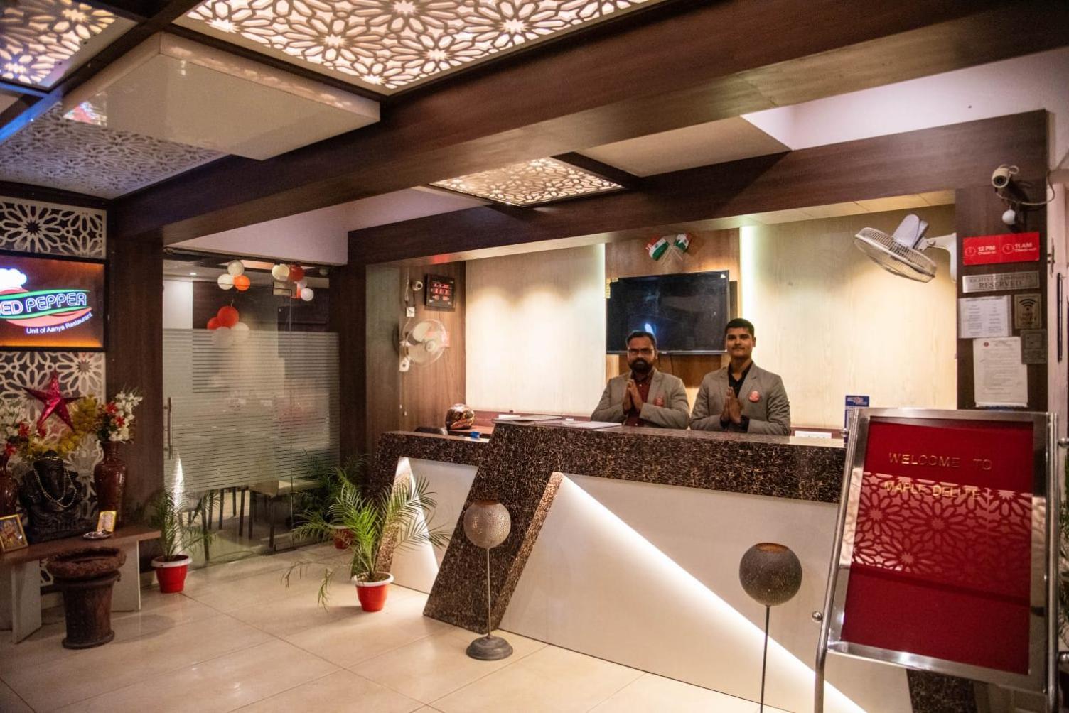 Maple Delite Hotel Lucknow Buitenkant foto