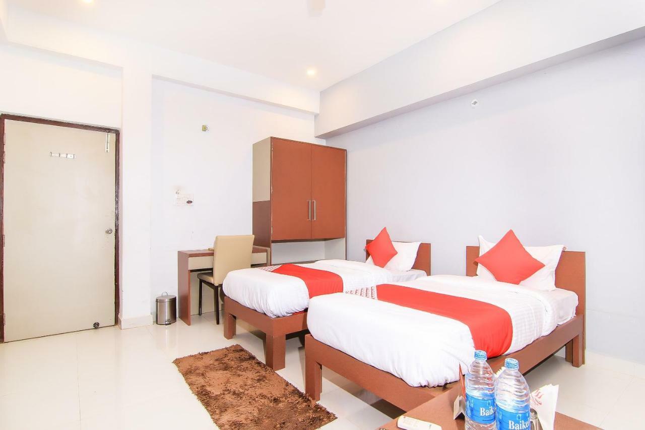 Maple Delite Hotel Lucknow Buitenkant foto